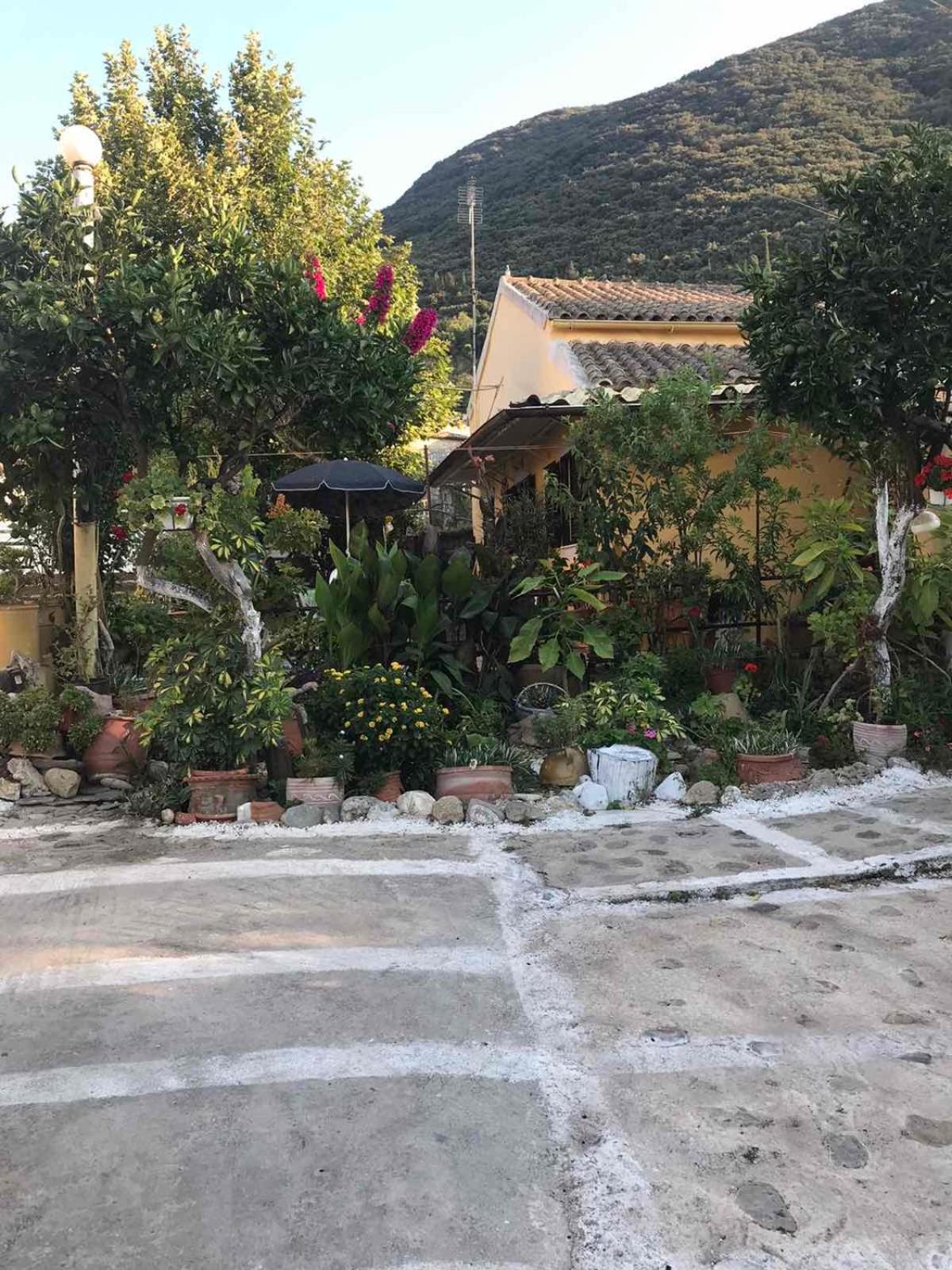 Mitsani Country House Agios Matthaios  Exterior photo